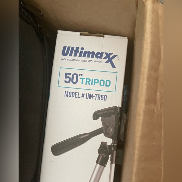 Never used Canon EOS 2000D Camera - Picture 6 of 9